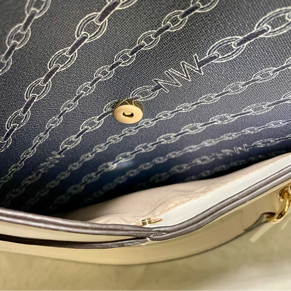 Nine West Navy Chain Link Design with Cream/White Accent Tote, NWOT - Picture 11 of 15